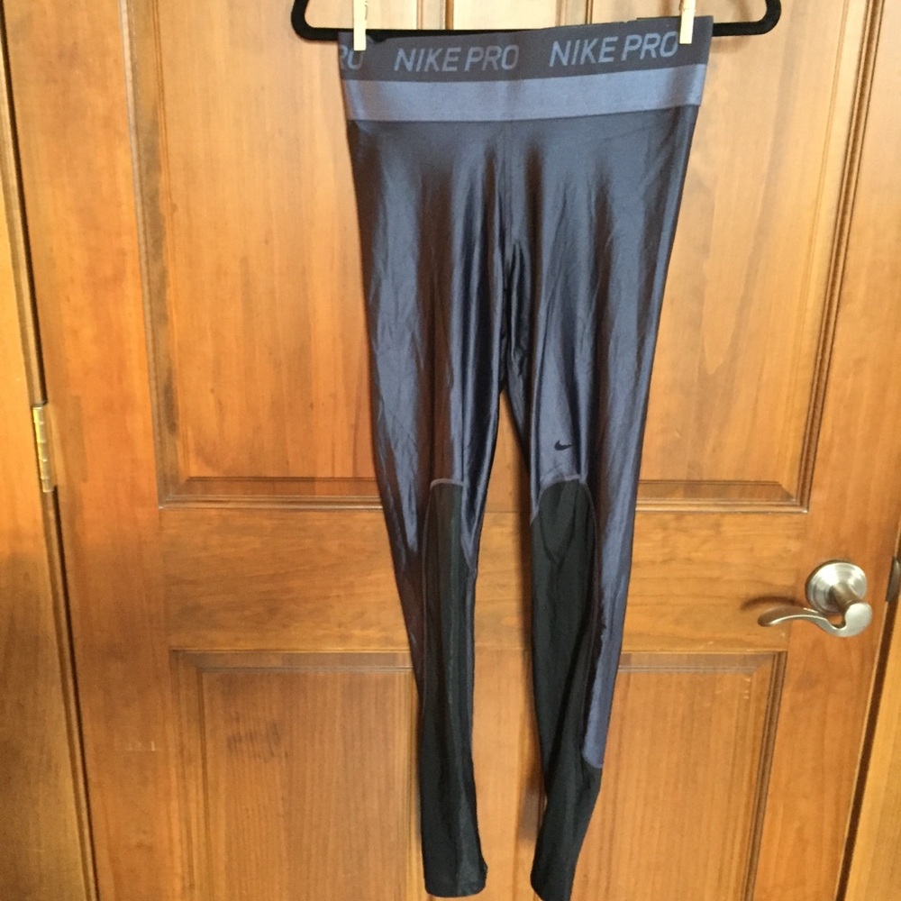 NWT Nike pro tight fit legging hypercool training